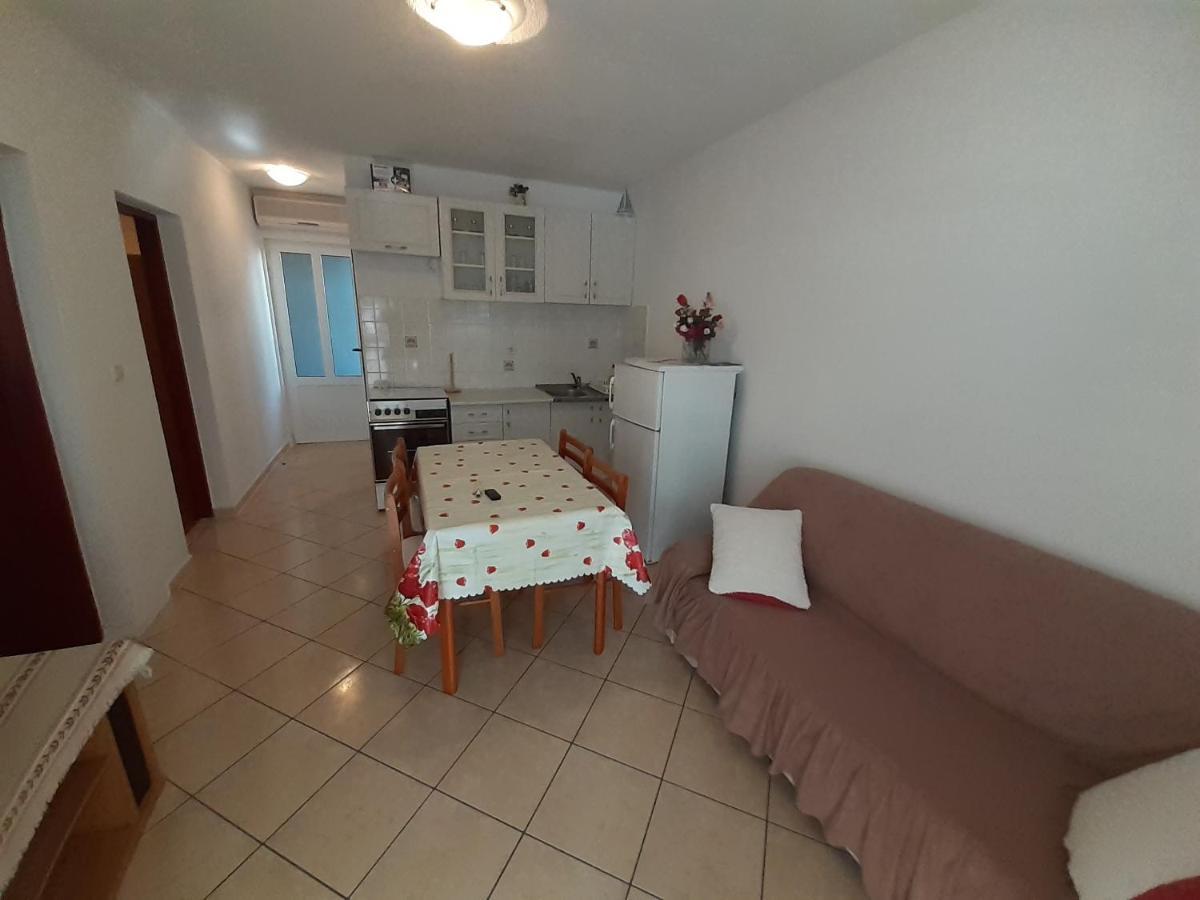 Apartments Slavica 波尔 外观 照片