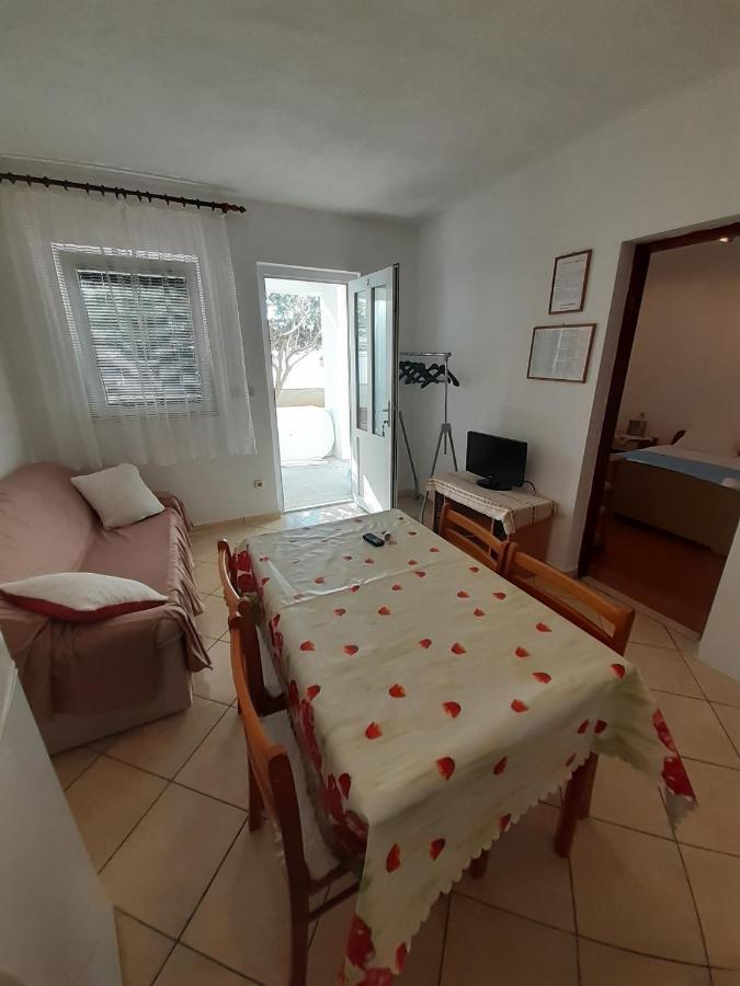 Apartments Slavica 波尔 外观 照片
