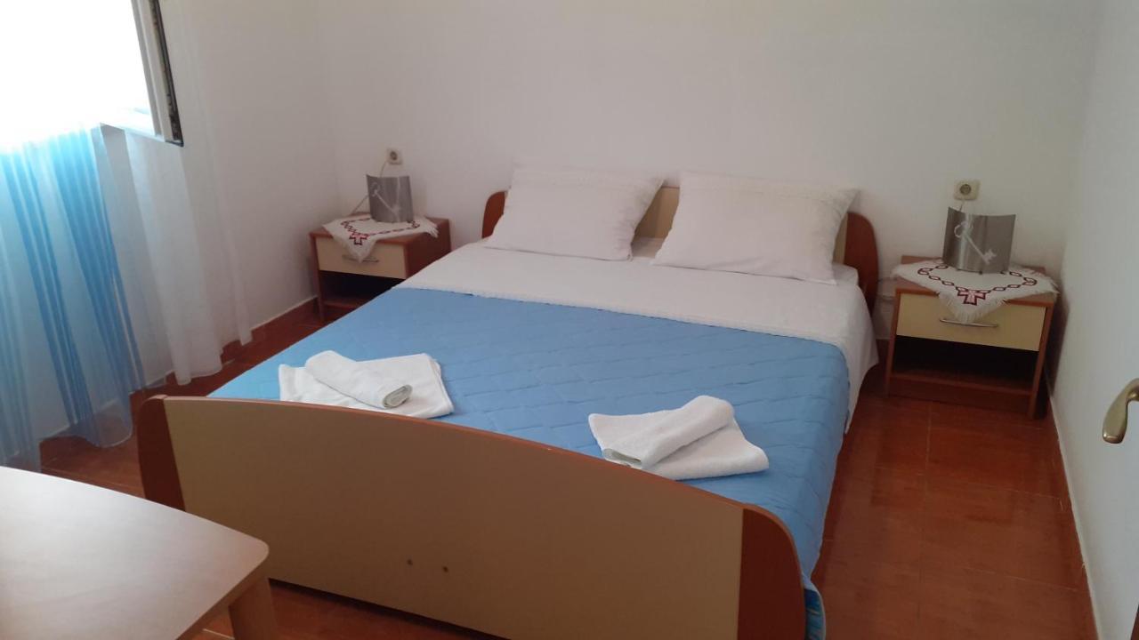 Apartments Slavica 波尔 外观 照片