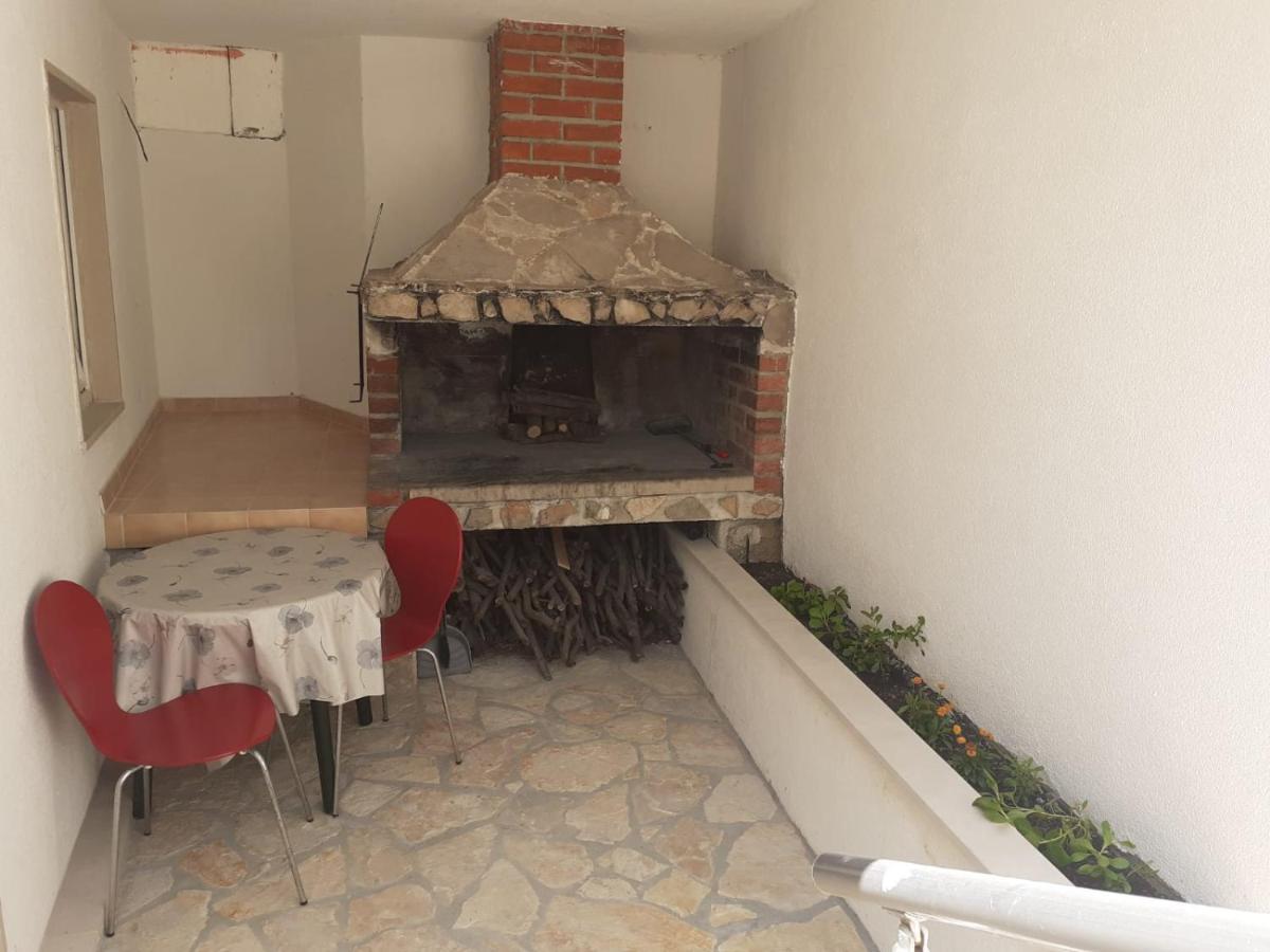 Apartments Slavica 波尔 外观 照片
